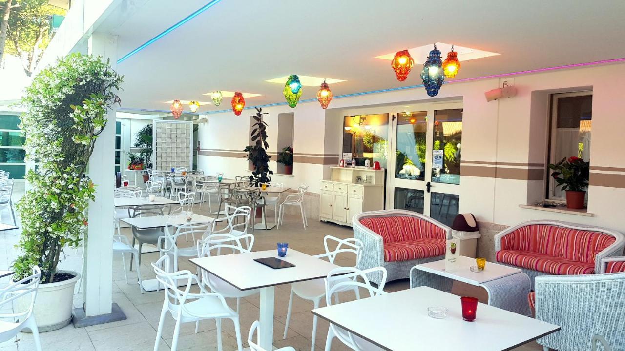 Hotel Mediterraneo Линьяно-Саббьядоро Экстерьер фото