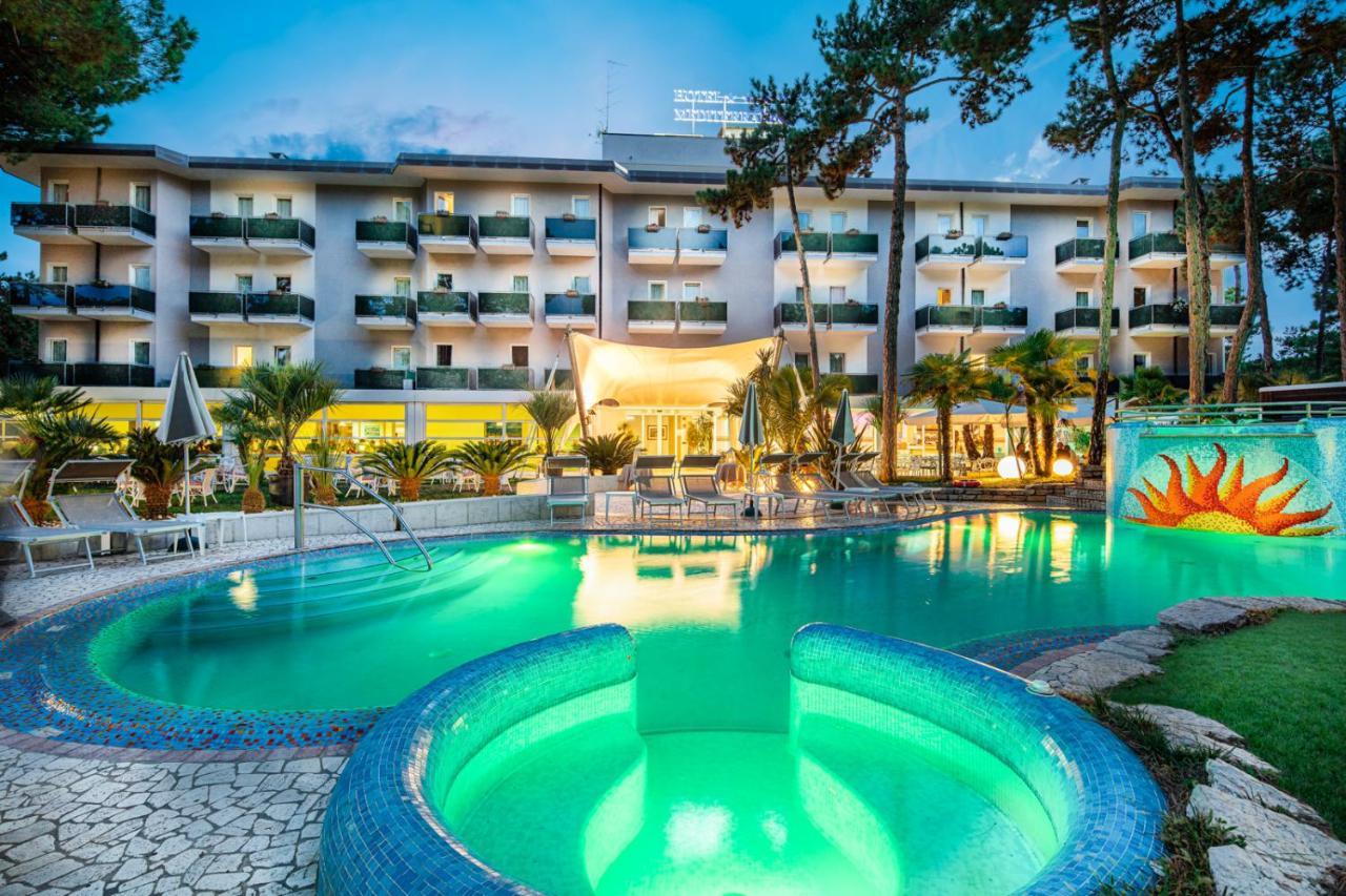Hotel Mediterraneo Линьяно-Саббьядоро Экстерьер фото